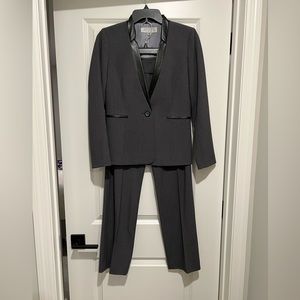 Women’s Tahari ASL Suit